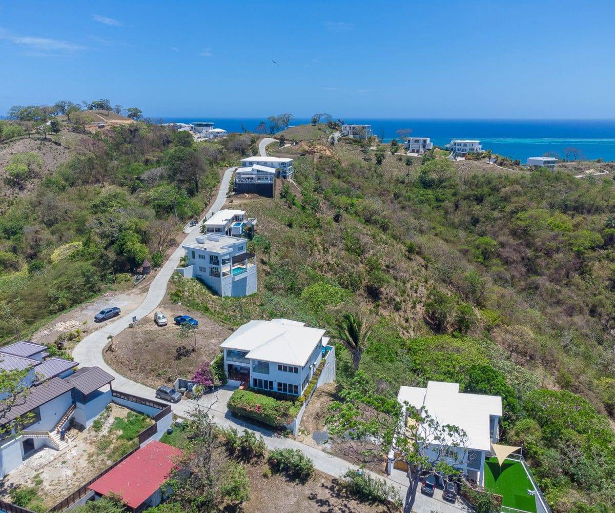 Roatan Gated Communities Coral Views